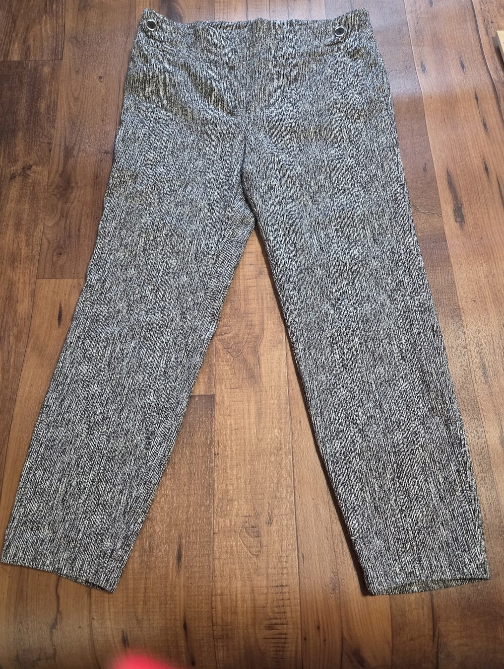 Soho Dressy Chic Black And White Textured Knit Pants. Sz XL